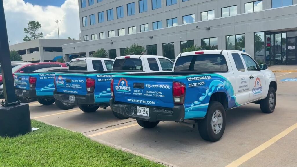 Fleet Graphics Richards Trucks in Houston, TX
