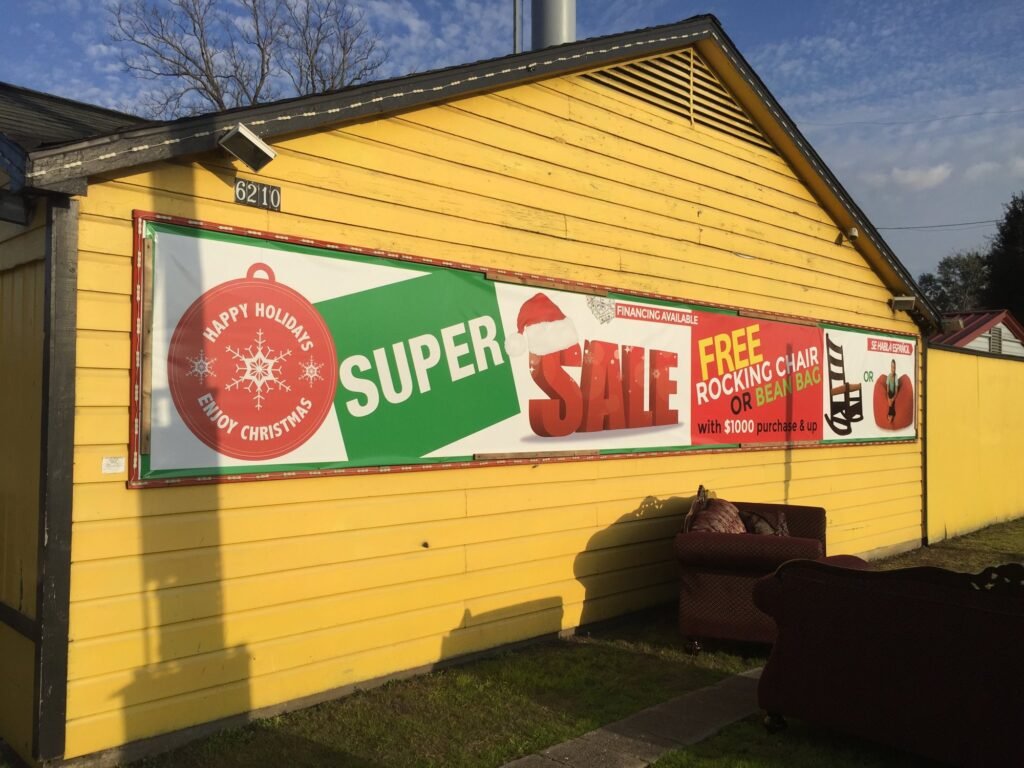 Outdoor banner for Retail store in Houston, TX